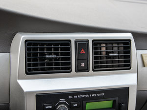 2014款1.2L 舒适型 中控区