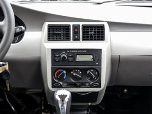 2014款1.2L 舒适型 中控区