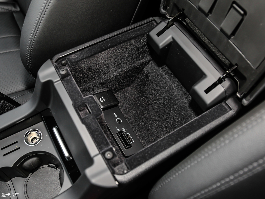 2019l(f)F(xin) 240PS SE (gu)V