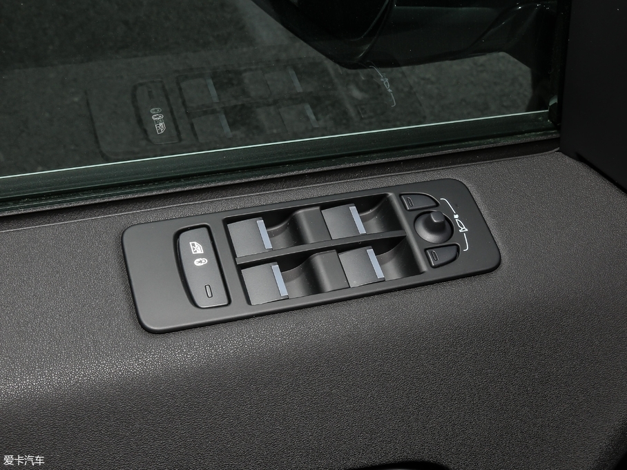 2019l(f)F(xin) 240PS SE V