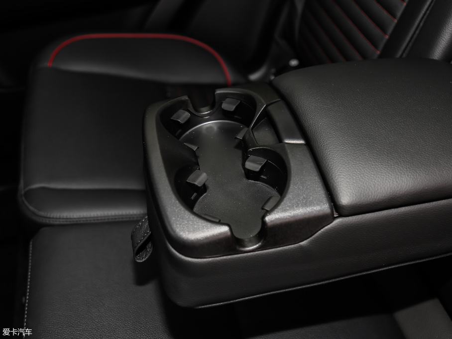 2019lF 240PS SEDynamic V