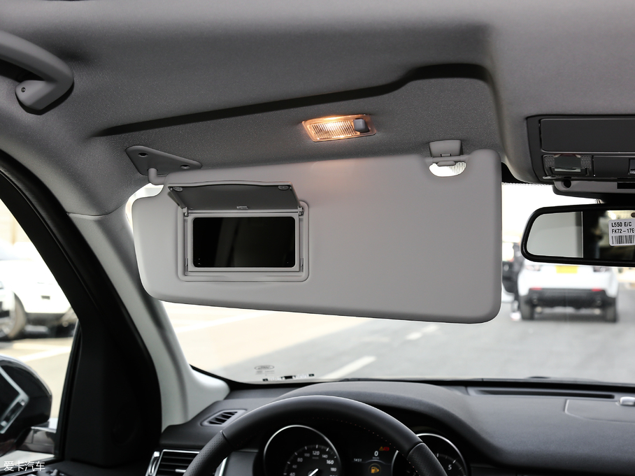 2019lF 240PS SEDynamic V