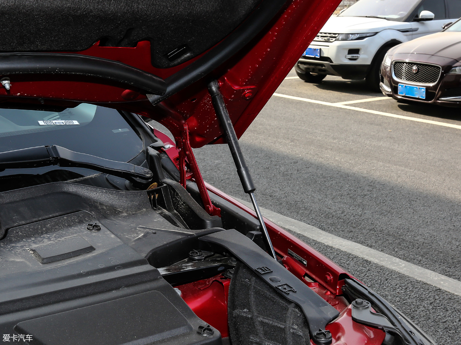 2019lF 240PS SEDynamic V