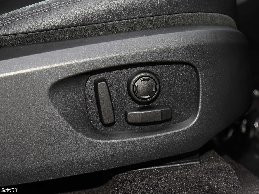 2019l(f)F(xin) 240PS PURE V