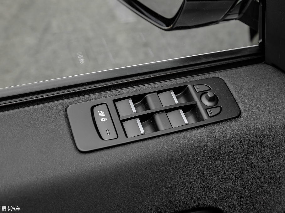 2019l(f)F 240PS PURE V