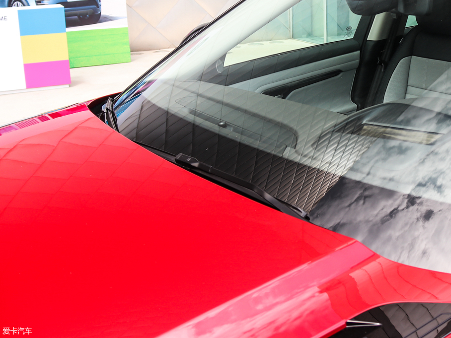 2020٘O 249PS R-DYNAMIC HSE Aư