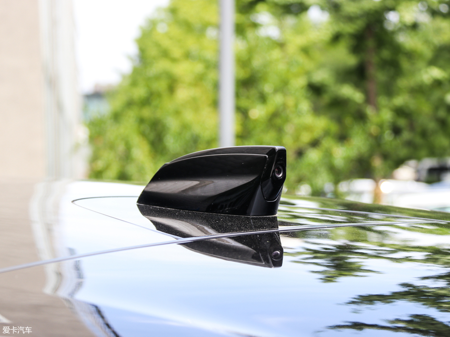 2020٘O 249PS R-DYNAMIC HSE Aư