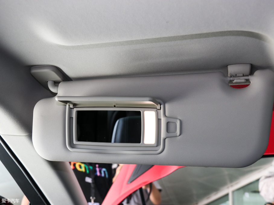 2020٘O 249PS R-DYNAMIC HSE Aư