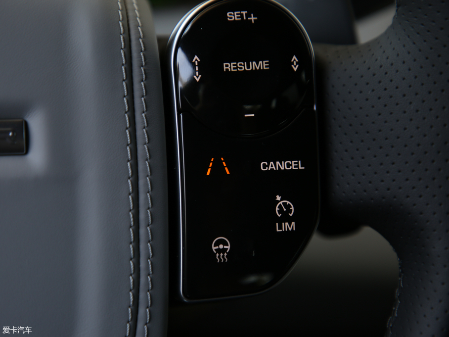 2020٘O 249PS R-DYNAMIC SE \ӿƼư