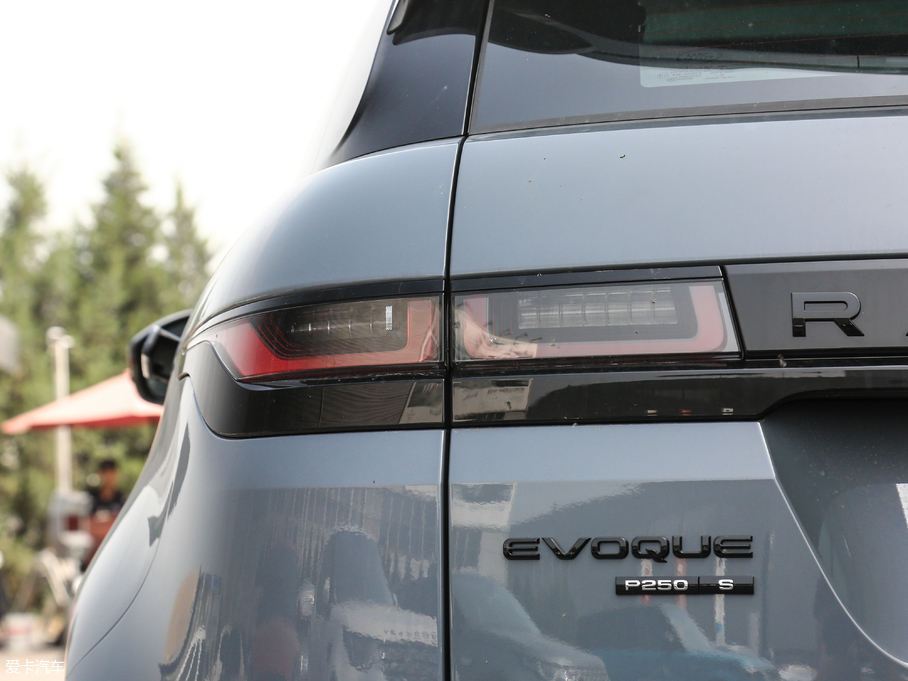 2020٘O 249PS R-DYNAMIC S \Ӱ