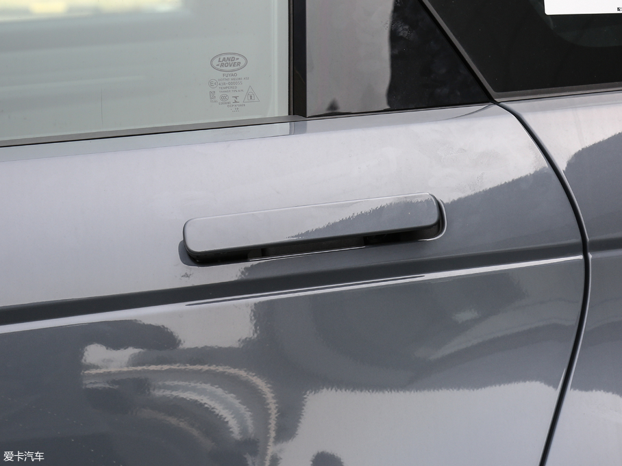 2020٘O 249PS R-DYNAMIC S \Ӱ