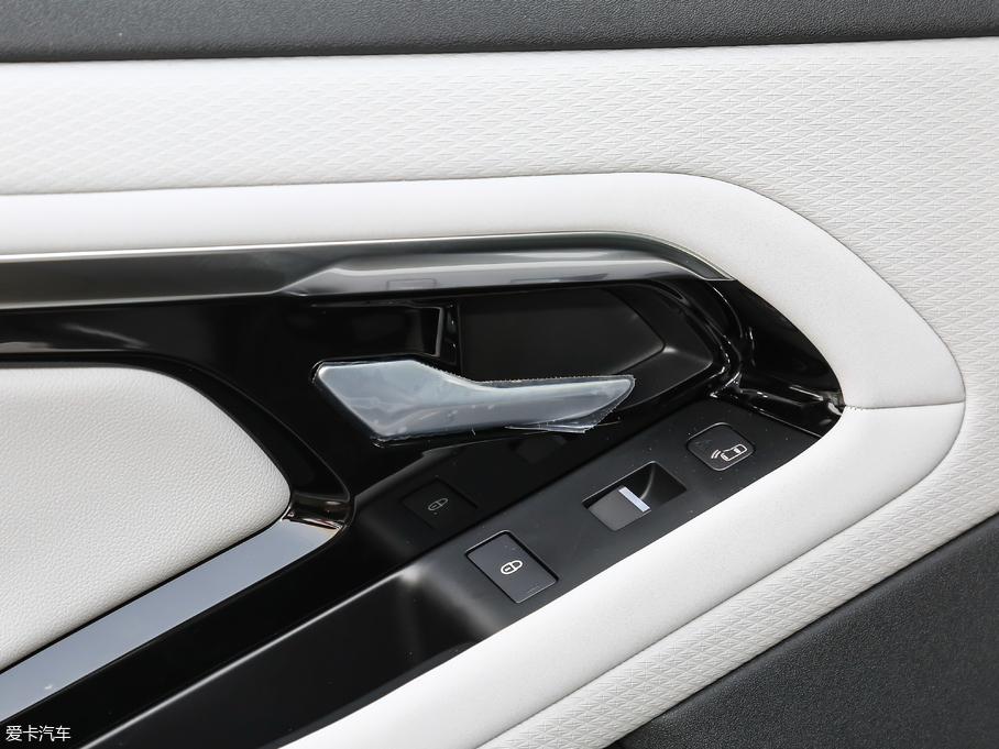 2020٘O 249PS R-DYNAMIC S \Ӱ