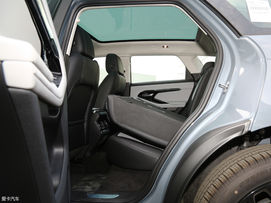 2020٘O 249PS R-DYNAMIC S \Ӱ