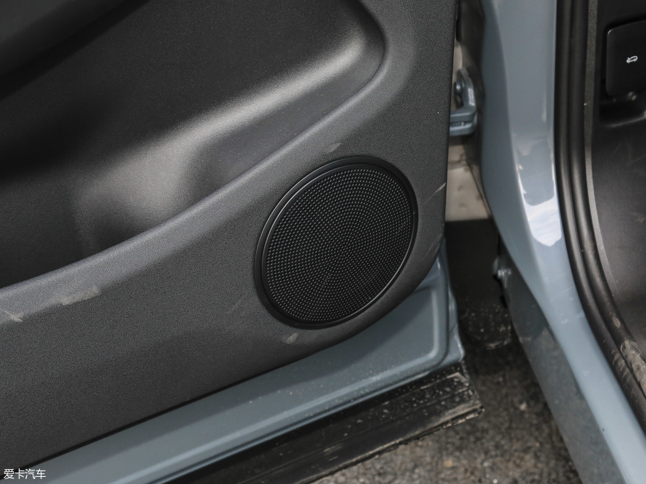 2020٘O 249PS R-DYNAMIC S \Ӱ