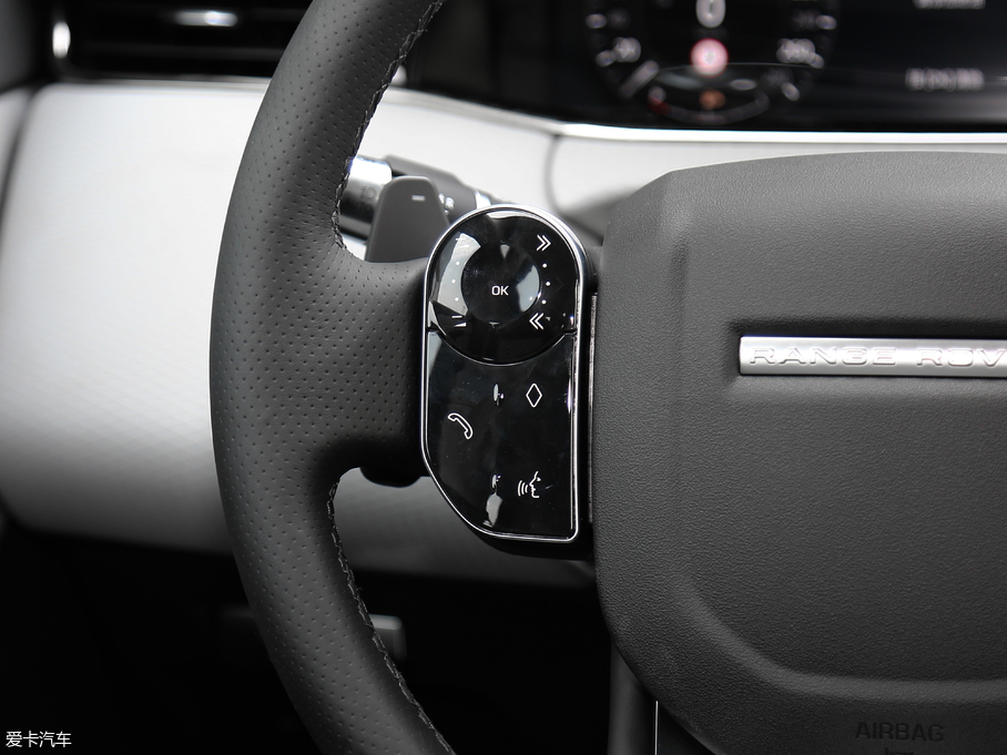 2020٘O 249PS R-DYNAMIC S \Ӱ