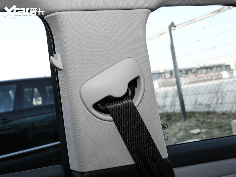 2020٘O 249PS R-DYNAMIC S װl\Ӷư