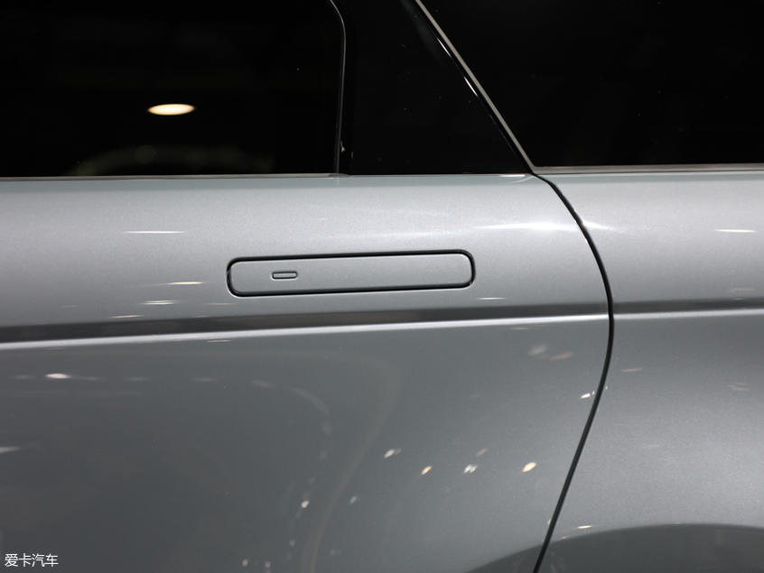 奇瑞·捷豹路虎2019款攬勝極光