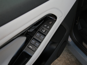 2020249PS R-DYNAMIC SE \ӿƼư {܇ƅ^(q)	