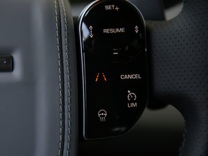 2020249PS R-DYNAMIC SE \ӿƼư п؅^(q)