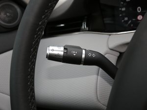 2020249PS R-DYNAMIC S \Ӱ п؅^