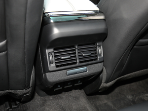 2020249PS R-DYNAMIC SE \ӿƼ g