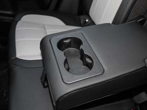 2020249PS R-DYNAMIC SE \ӿƼ g