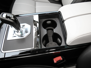 2020249PS R-DYNAMIC SE \ӿƼ g