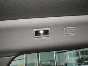 2020249PS R-DYNAMIC SE \ӿƼ g