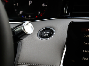 2020249PS R-DYNAMIC SE \ӿƼ п؅^(q)