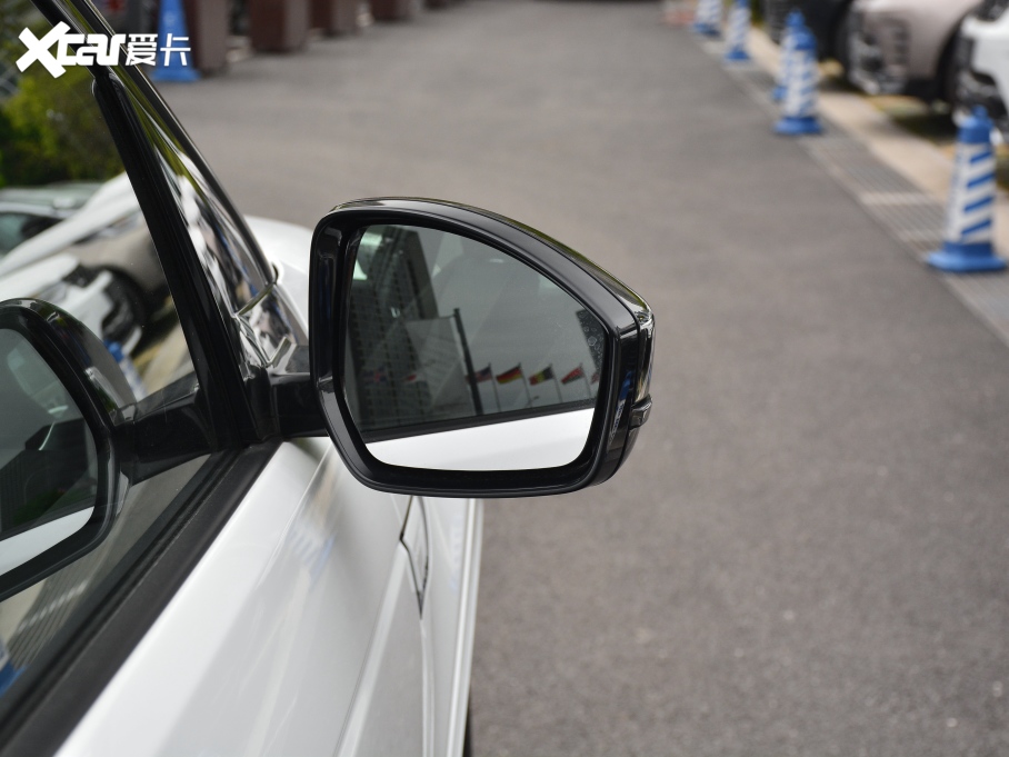 2021lF\Ӱ 249PS R-Dynamic S ܰ