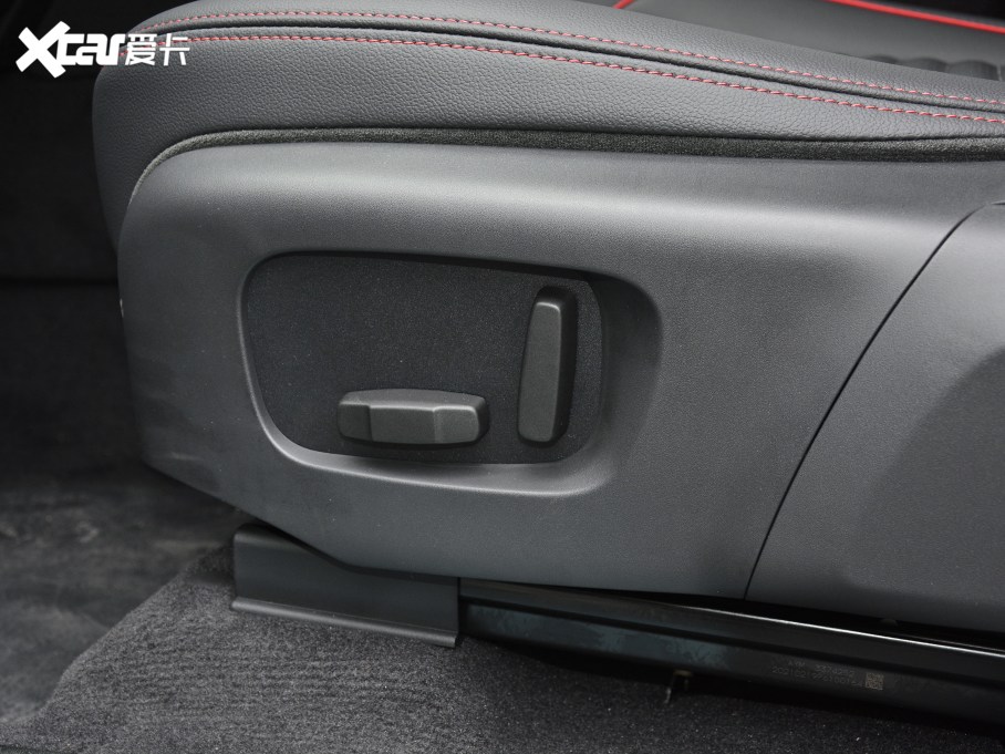 2021lF\Ӱ 249PS R-Dynamic S ܰ