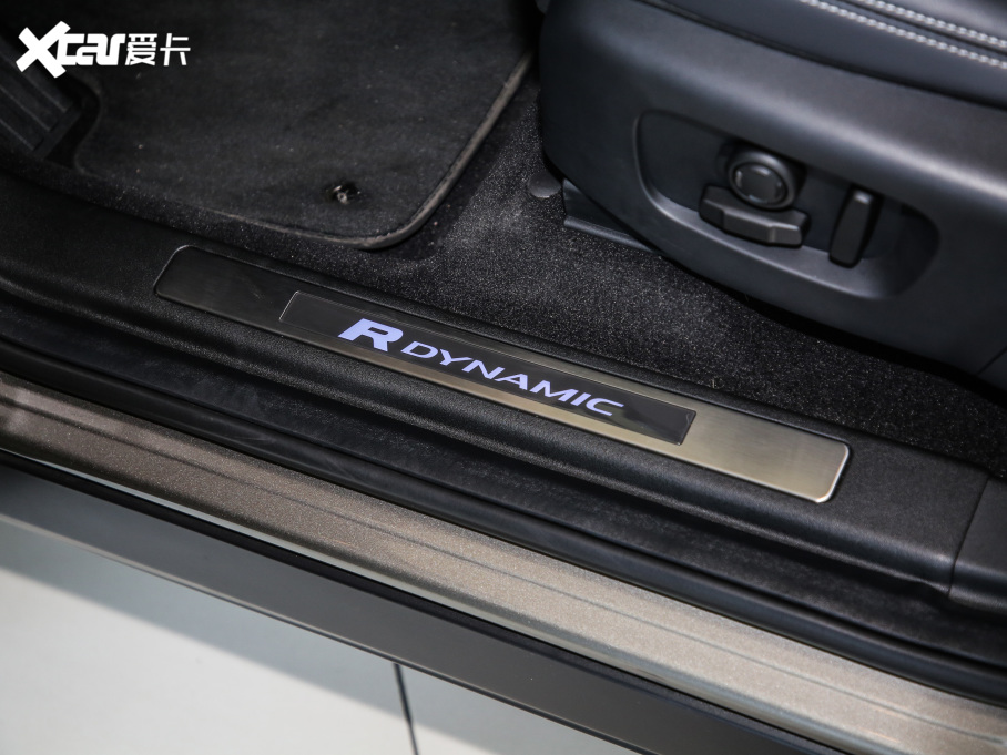 2021lF\Ӱ 249PS R-Dynamic HSE Aư