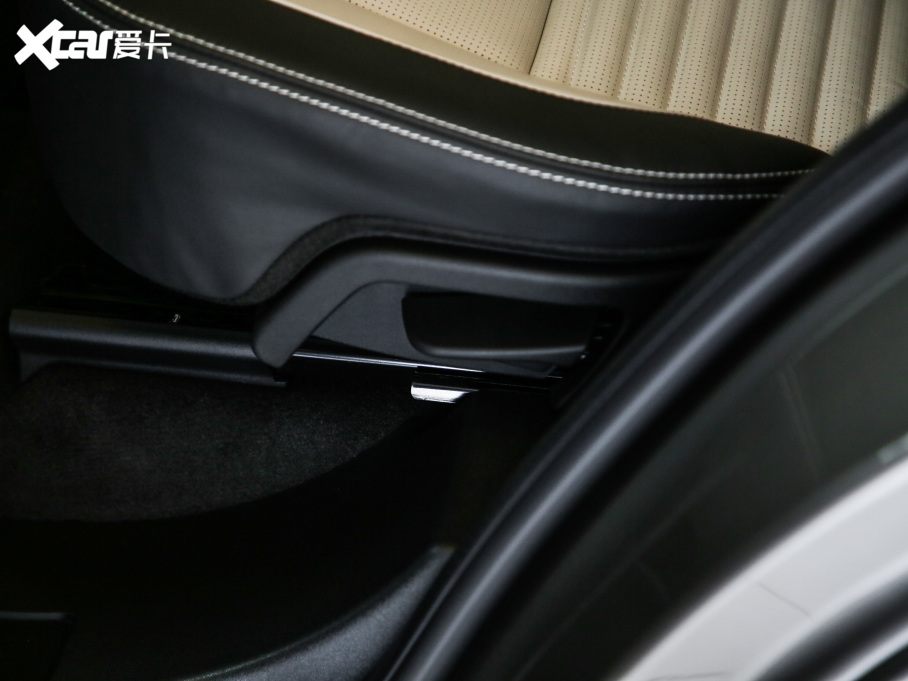 2021l(f)F(xin)\(yn)Ӱ 249PS R-Dynamic HSE Aư