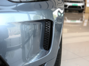 2021249PS R-Dynamic SE ܿƼ 5 ^