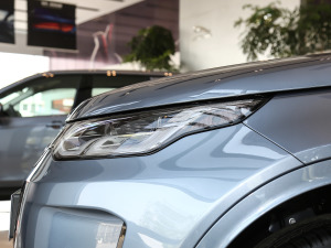 2021249PS R-Dynamic SE ܿƼ 5 ^