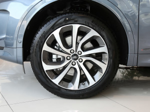 2021249PS R-Dynamic SE ܿƼ 5 ݆Ȧ