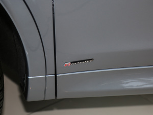 2021249PS R-Dynamic SE ܿƼ 5 ^