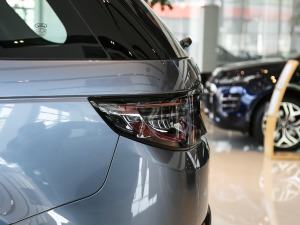 2021249PS R-Dynamic SE ܿƼ 5 ^