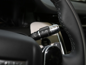 2021249PS R-Dynamic SE ܿƼ 5 п؅^