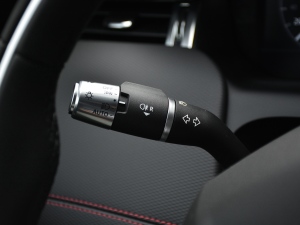 2021249PS R-Dynamic S ܰ п؅^