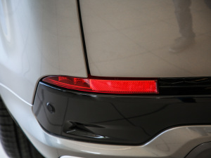 2021249PS R-Dynamic HSE Aư (x)(ji)^