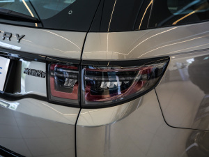 2021249PS R-Dynamic HSE Aư ^