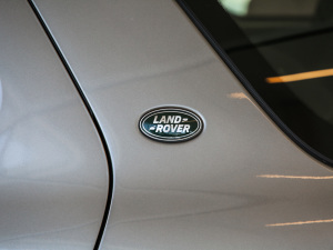 2021249PS R-Dynamic HSE Aư ^