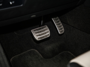 2021249PS R-Dynamic HSE Aư п؅^