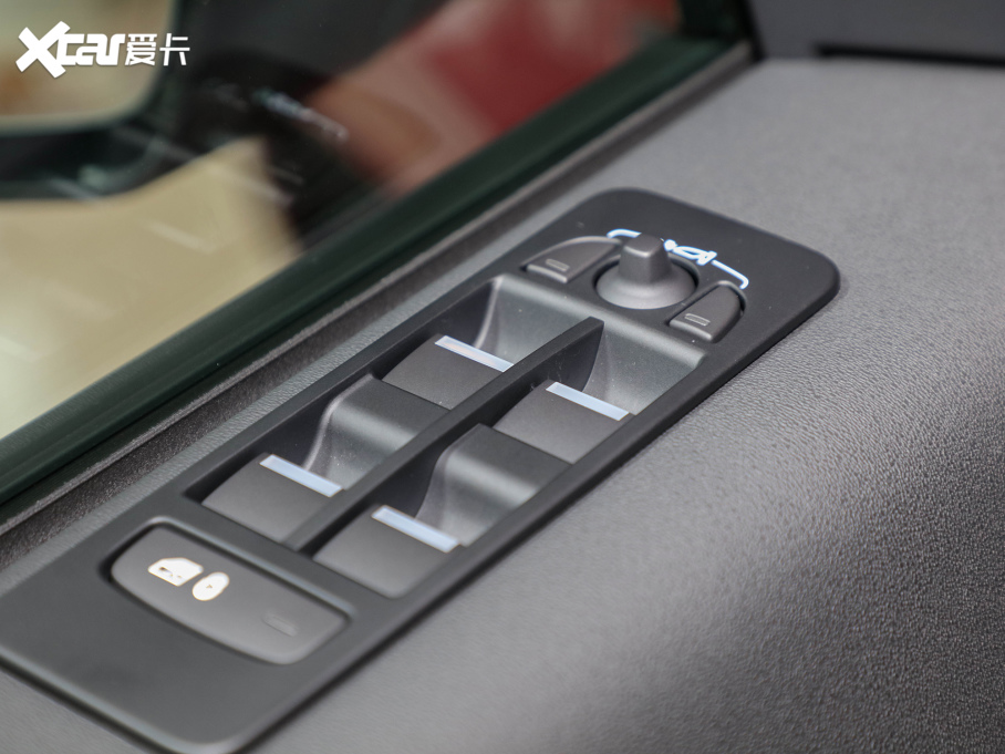 2022lF\Ӱ 249PS R-Dynamic SE ܿƼ 5