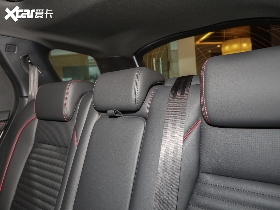 2022lF\Ӱ 249PS R-Dynamic S ܰ 5