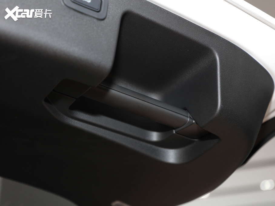 2022l(f)F\Ӱ 249PS R-Dynamic S ܰ 5