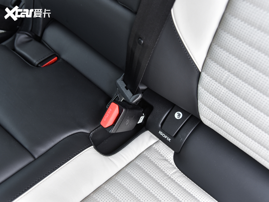 2022l(f)F(xin)\Ӱ 249PS R-Dynamic HSE Aư 7