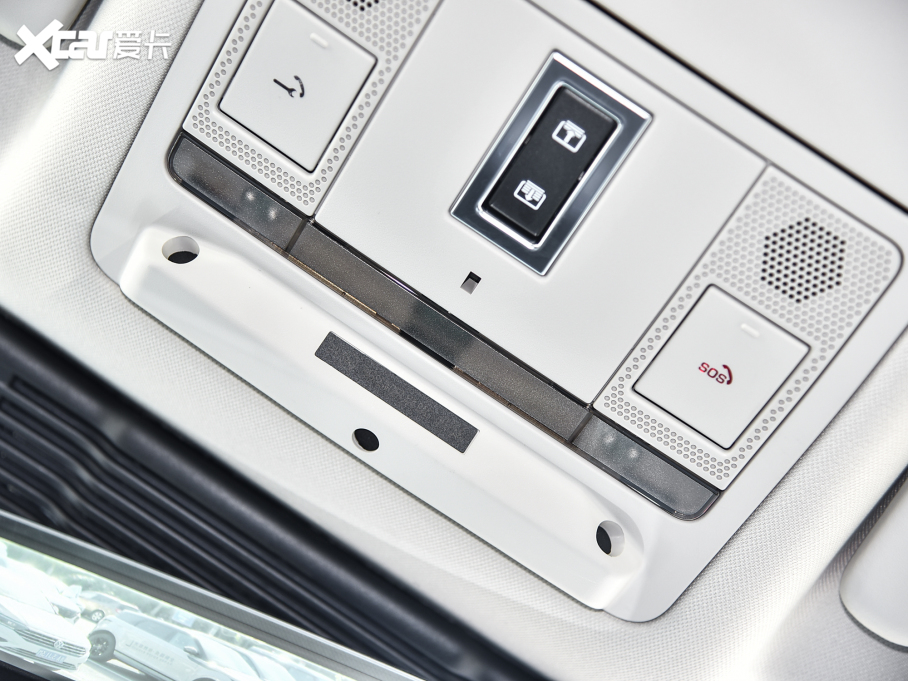 2022l(f)F(xin)\Ӱ 249PS R-Dynamic HSE Aư 7