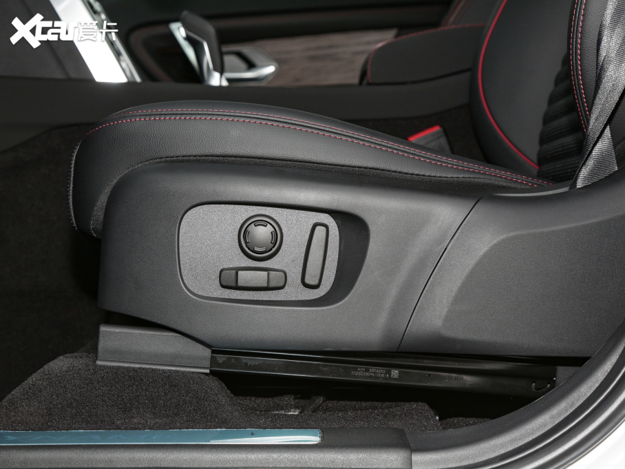 2022lF\Ӱ Ŀ 249PS R-Dynamic SE ܿƼ 5